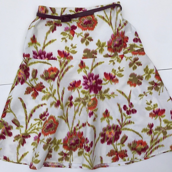 ☀️☀️☀️ 4/$20 Laundry A line skirt! - Picture 2 of 4